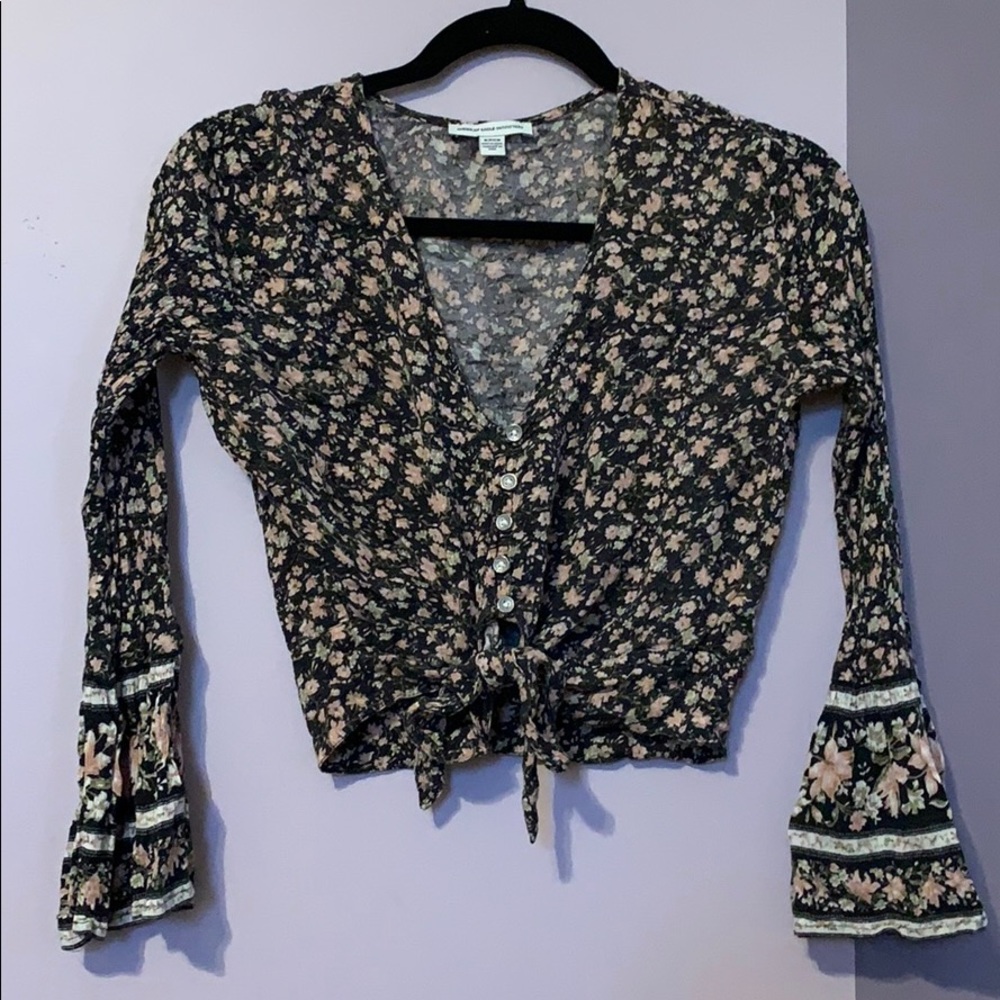 cropped floral shirt